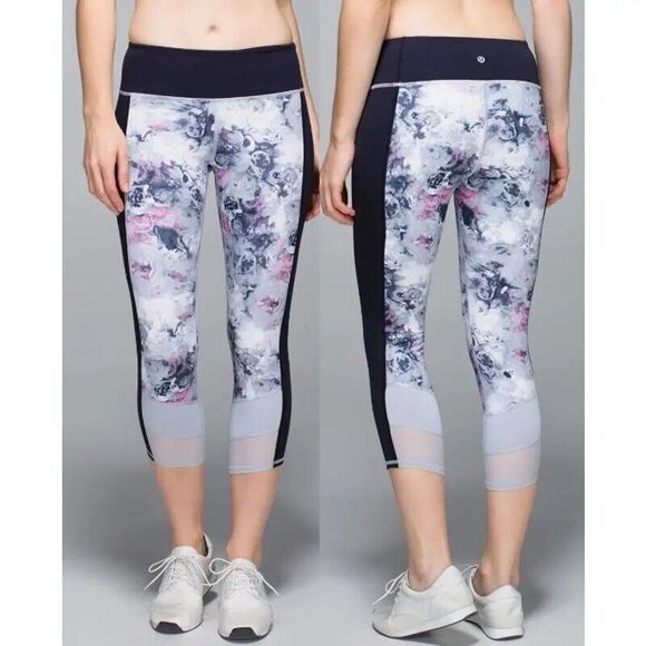 Lululemon Full On Luxtreme Leggings If You're Lucky‎ Crop Sz 8 Moody Mirage Navy - Picture 1 of 14